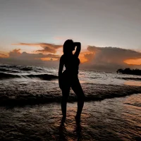 Rhieanne model avatar