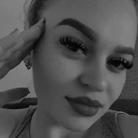 Chattie_Issy  的個人資料圖片