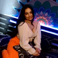 SalomeJames's Profile Pic