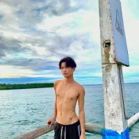 Ur_bad_bunny Φωτ, Προφίλ