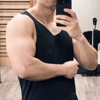 Napolitano22cm Adlı Modelin Avatarı