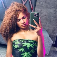 saray_parker_'s Profile Pic