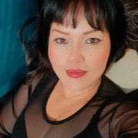 9isabella9's Profile Pic