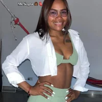 mia_collins26