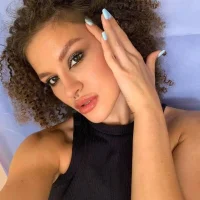 FrancinePeti's Profile Pic