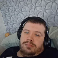 HornyUKGuy24's Avatar Pic