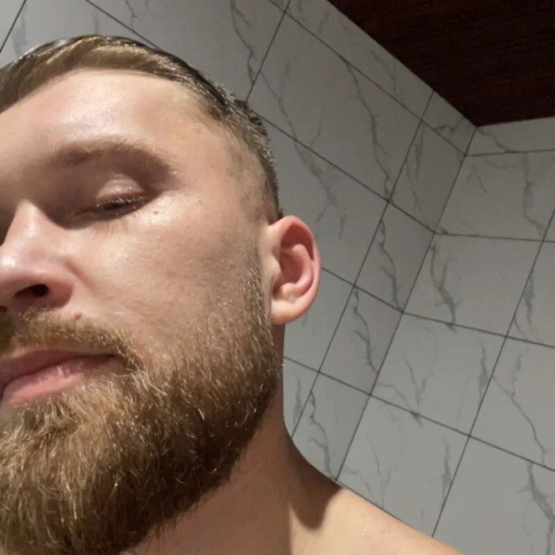 ghsdfhsf profile photo