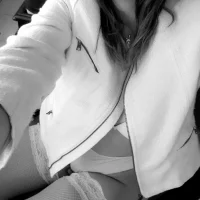 leahot29's Avatar Pic