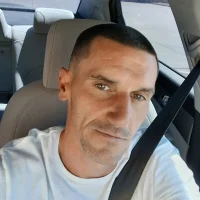 Imagem de avatar de Charles267306