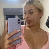 naughtyblondie1s profilbillede