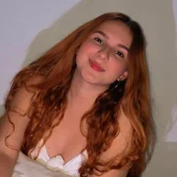 chloe_santamaria's Avatar Pic