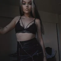 Yourdreamgirl_96