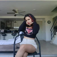 ravven_'s Profile Pic