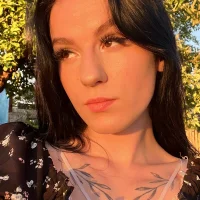 AliciaCapehart's Avatar Pic