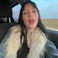 Профилна снимка на miumiumai