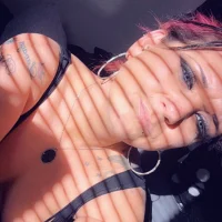 GlitterBabi1990's Profile Pic