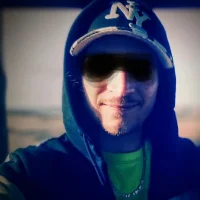 00x0x00 model avatar