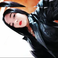 Scarlet_blaze_outdoors