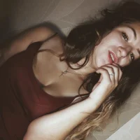 Poppy_Shine's Profile Pic