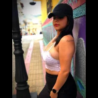Violet_Ryam's Profile Pic