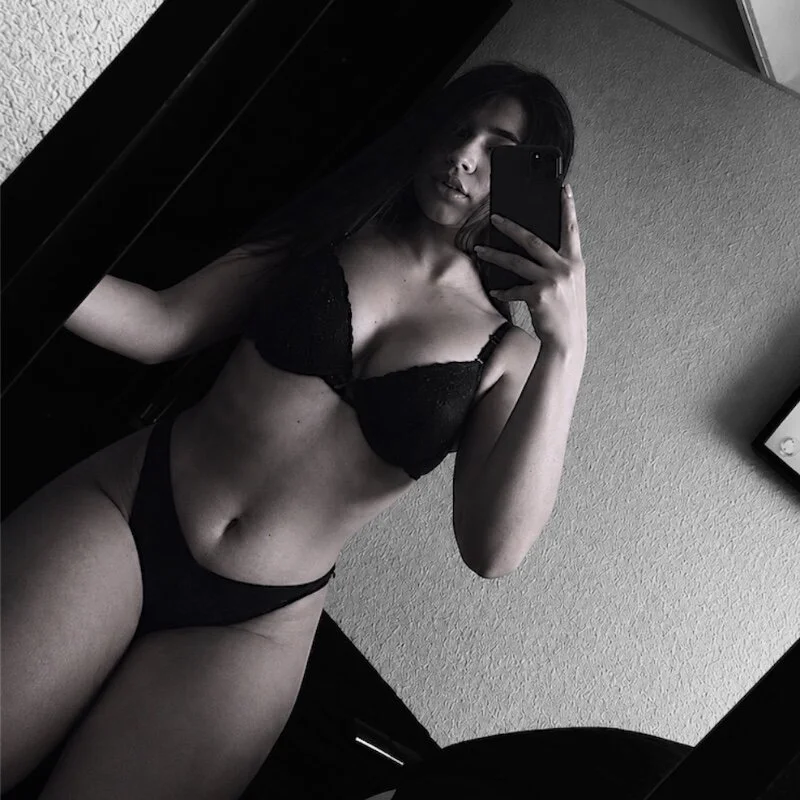 Nina_Vesper profile photo