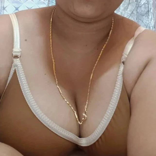 themonaqueen profile photo