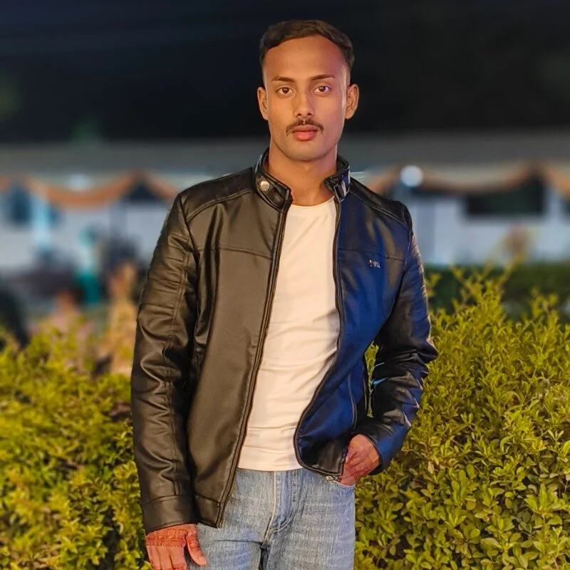 Mayaksh01 profile photo
