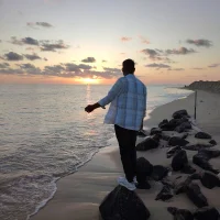 Slika avatara modela jLtjnahid018