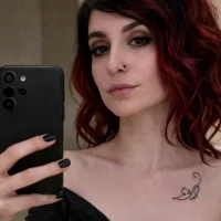 AuroraAllure_27's Avatar Pic