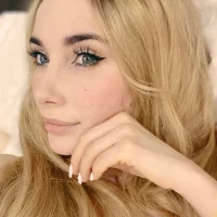 killer_peach's Avatar Photo