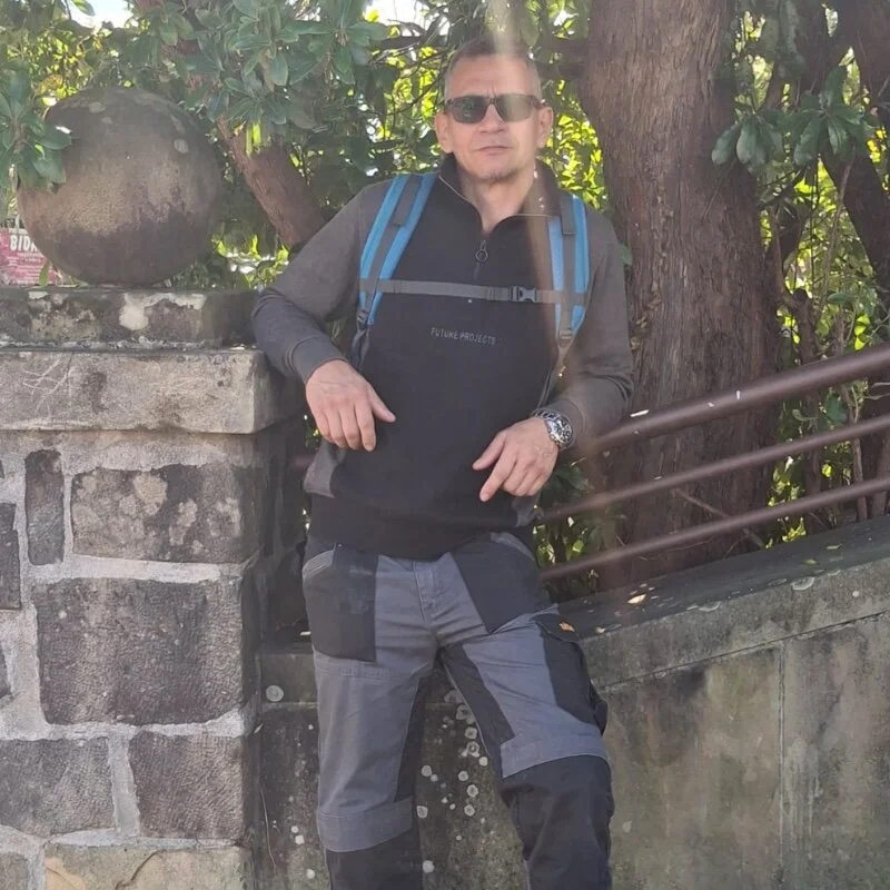 justobuen profile photo