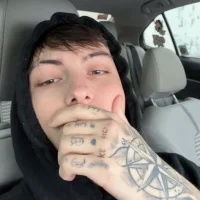 tommywrldxooox's Profile Pic