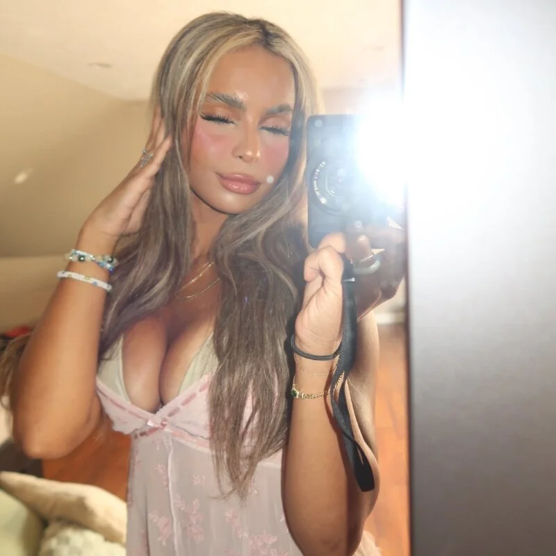TheOnlyIris Stripchat profile image
