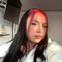 nahomy05 webcam model