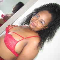 LeslyHills's Profile Pic