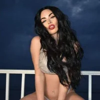 MeganFux's Profile Pic