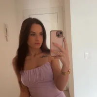 Ella_Nori18