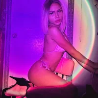 creamy_spot69 avatar - live cam performer on MySuperHot