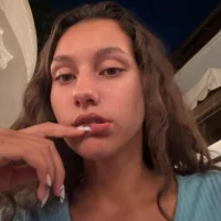 EveliHau's Avatar Pic