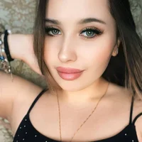 Elainee_Shy's Profile Pic