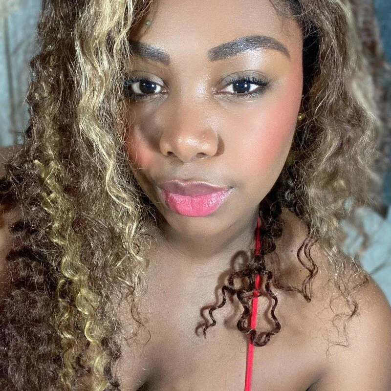 karlaebony profile photo