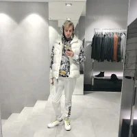 Garem18 的个人资料  图片