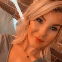 hottestblondeshell এর প্রোফাইল ছবি