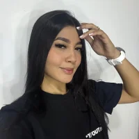 รูปอวาตาร์ของ Roxanna_0