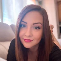 GiuliaShow Φωτ, Προφίλ