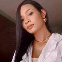 NicolleNaughty 的 个人资料图片