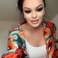 Vanessashemale's Profile Pic