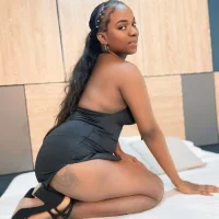 emmaaross's Profile Pic