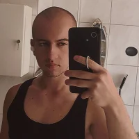Профилна снимка на shinyboiy