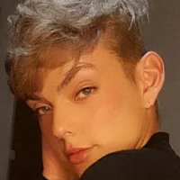 Sarasofia__ 頭像圖片